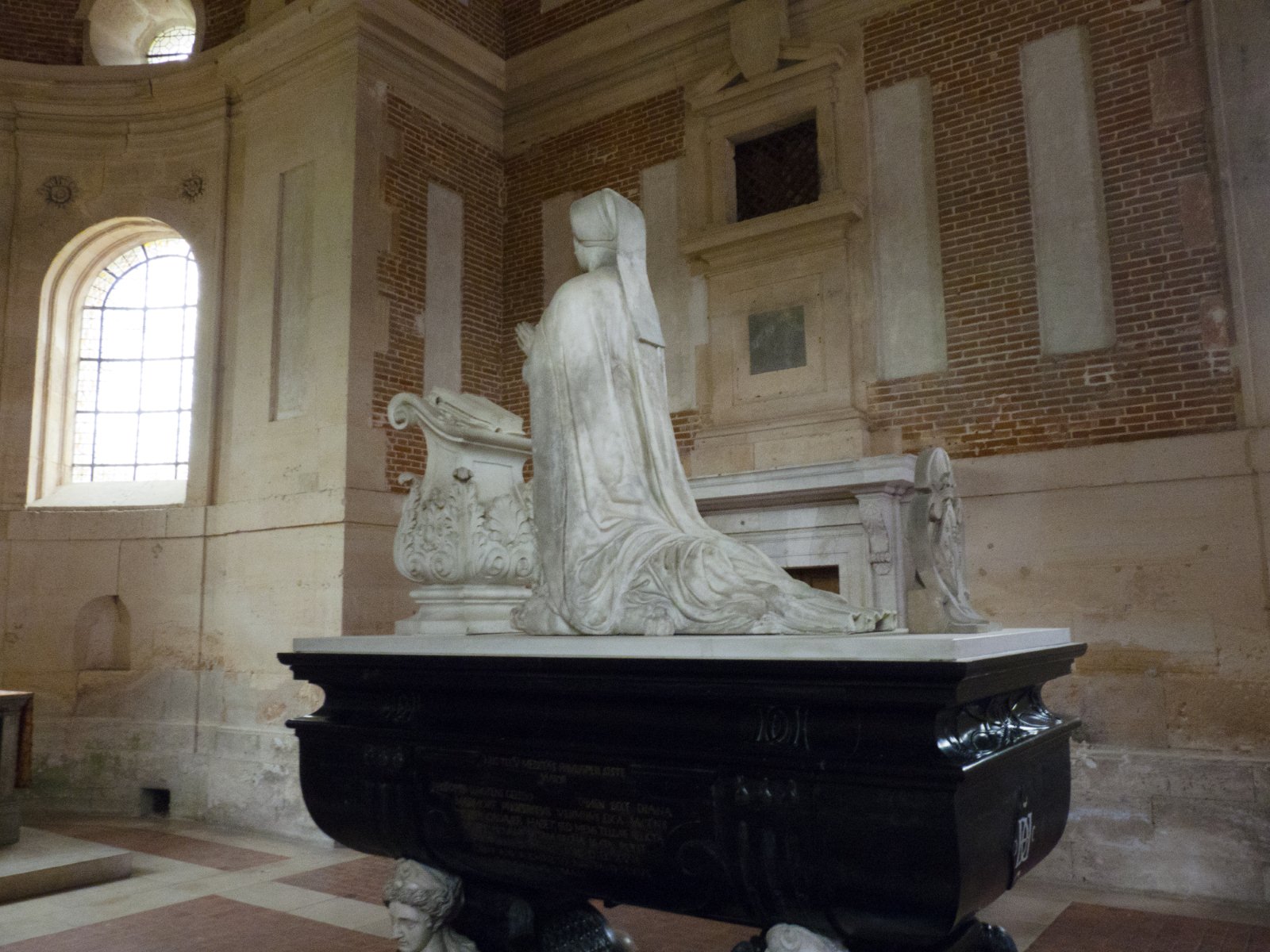 1566 - Chateau d'Anet - tomb of Diane de Poitiers