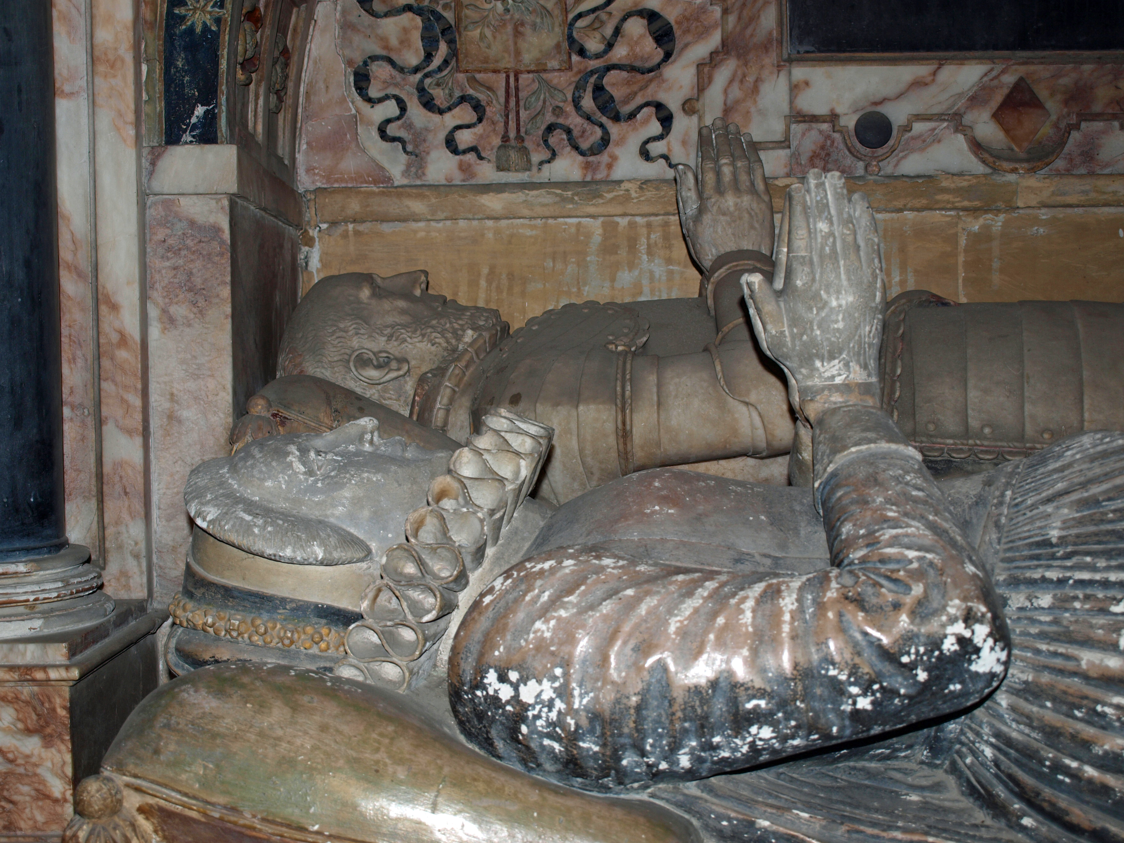 1606 - Thomas Sadleir tomb